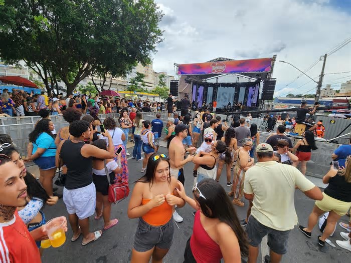 FOTOS: Baianeiros celebram 10 anos com show especial de pré-Carnaval em BH