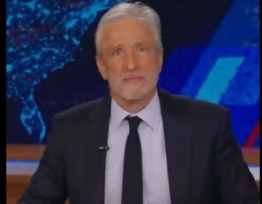 Vídeo: apresentador corta a mão após esbravejar contra Trump