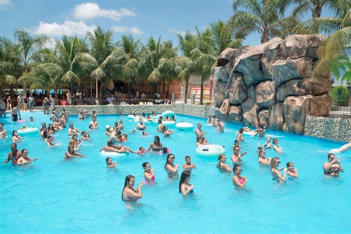 Castelo Park Aquático terá programação de Carnaval