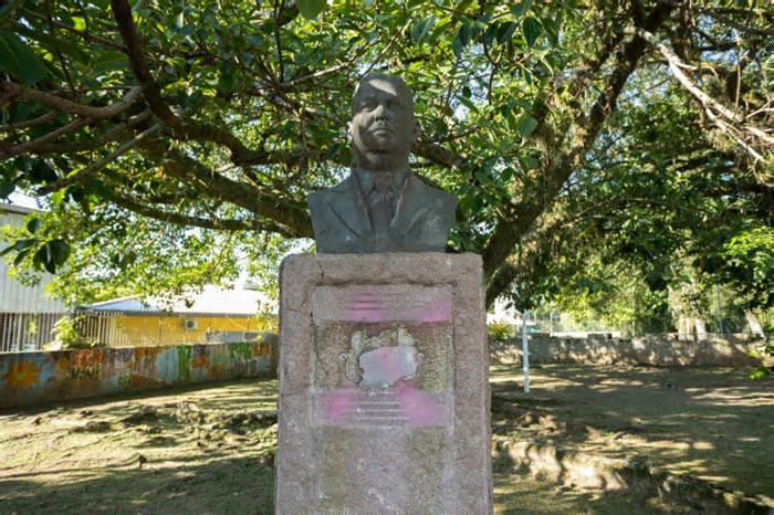 Furtos e vandalismos: placas e monumentos históricos estão ‘desaparecendo’ em Florianópolis