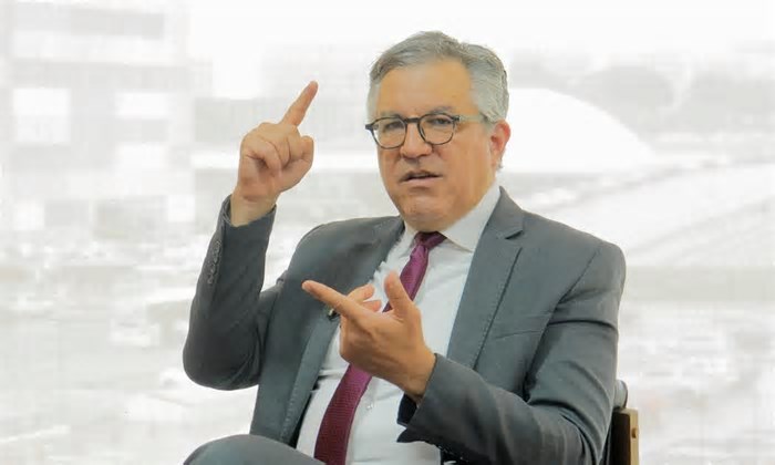 “Brasil não entrará em guerra comercial”, diz Padilha sobre Trump
