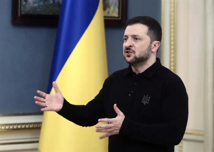 Zelensky se diz aberto a negociar “troca direta de territórios” com a Rússia