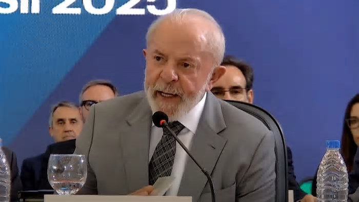 Lula diz que big techs usam desinformação para “desestabilizar nações inteiras”