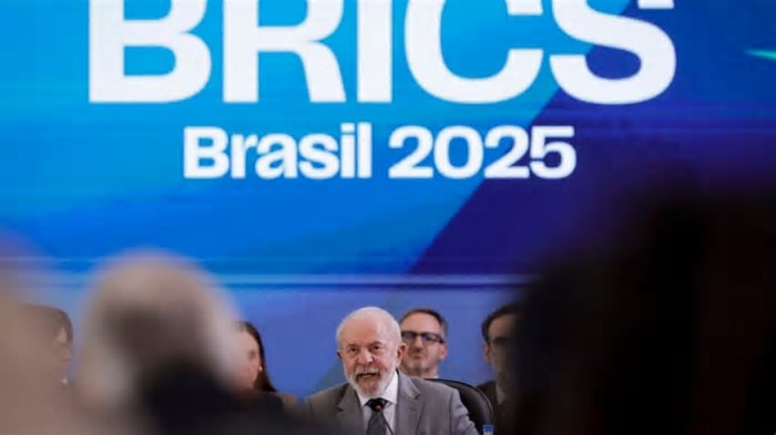 Big techs não têm direito de desestabilizar nações com IA, diz Lula