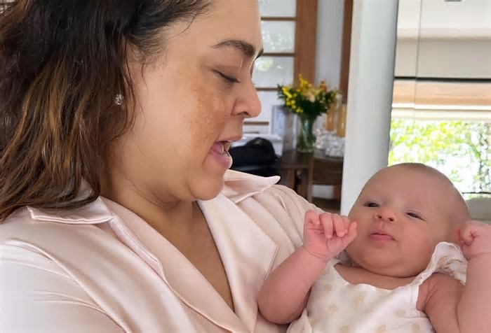 Em Salvador, Preta Gil conhece e se encanta com 1ª sobrinha-neta: 'Amo demais'