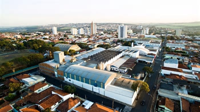 M. Dias Branco congela aquisições e interrompe produção para melhorar margens