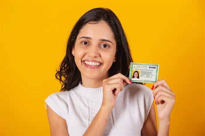 Detran faz mutirão de emissão da nova Carteira de Identidade; aproveite até quinta-feira (27)