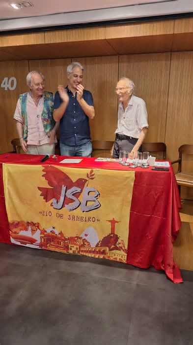 Candidato a deputado no RJ aos 102 anos