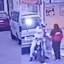 Na última quinta-feira (30), um assalto à mão armada foi registrado no bairro Japiim, zona sul de Manaus. Câmeras de segurança capturaram o momento em que...