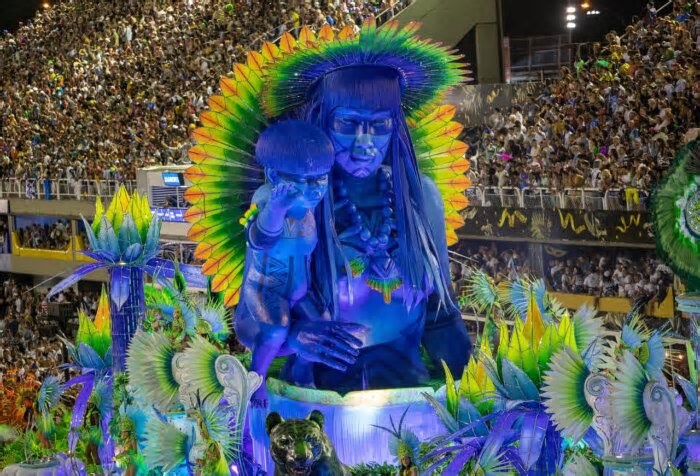 Brasil é o país mais buscado por viajantes do mundo no Carnaval; Rio de Janeiro lidera ranking, segundo Booking.com