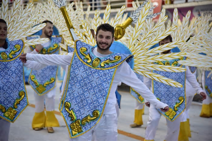 Mocidade da Praia celebra Alexandre Lima e a cultura do ES