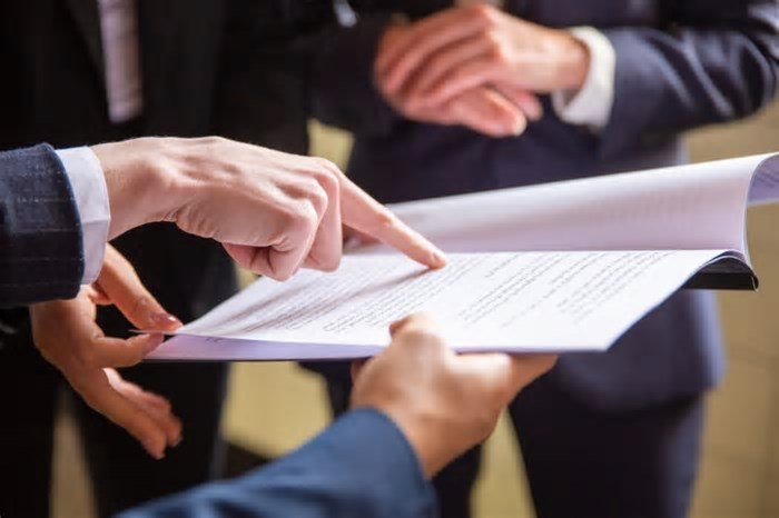 Advogado é multado por citar casos falsos, gerados por Inteligência Artificial