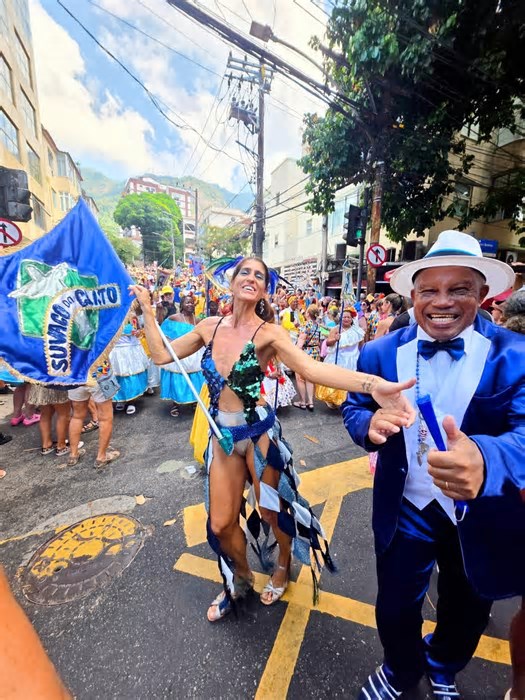 Carnaval 2025: Confira os looks dos famosos no 2º dia de bloquinhos em SP e no RJ