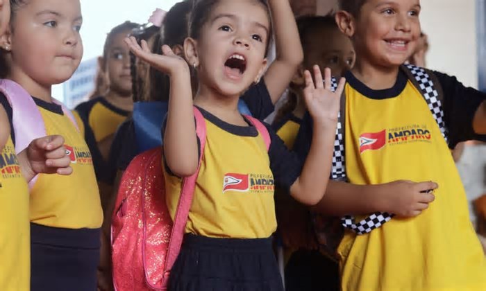 Mais de 5,2 mil alunos da rede municipal de ensino de Amparo retornam às aulas