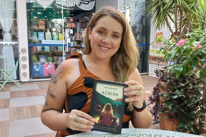 Mulher se torna policial e 15 anos após abusos prende o próprio agressor em SC; caso vira livro