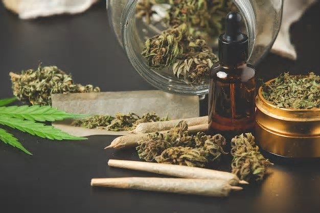 Decisão unanime do STF mantém posse de até 40g de maconha para diferenciar usuários de traficantes