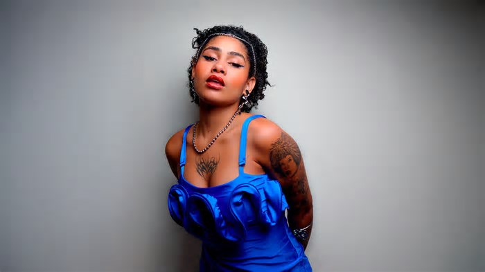 Isa de Mulambo comanda noite de samba em Goiânia