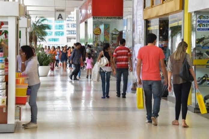 Comércio varejista cearense avança 7,8%
