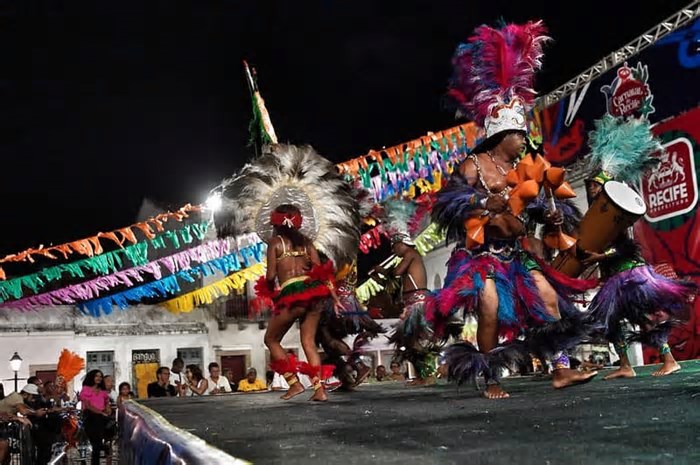 Carnaval do Recife 2025: Encontro de Baques anima Pátio de São Pedro, no Centro, neste sábado (15)