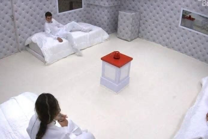 Direção avalia volta do ‘Quarto Branco’ no BBB25 e outra dinâmica pode definir os participantes