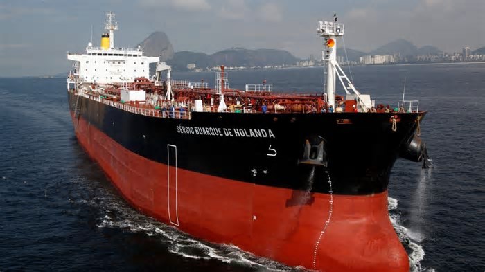 Na presença de Lula, empresa de Florianópolis assina contrato para construir 4 navios no RS