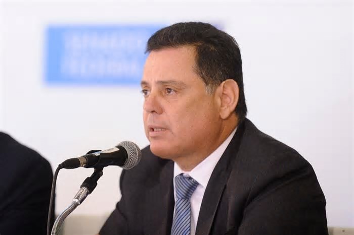 Marconi Perillo é alvo de operação contra desvio milionário de verbas da Saúde de Goiás