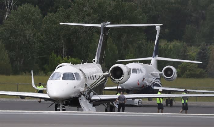 Carnaval: Aeronáutica faz planejamento especial para evitar 'congestionamento' de jatinhos em Trancoso e Porto Seguro