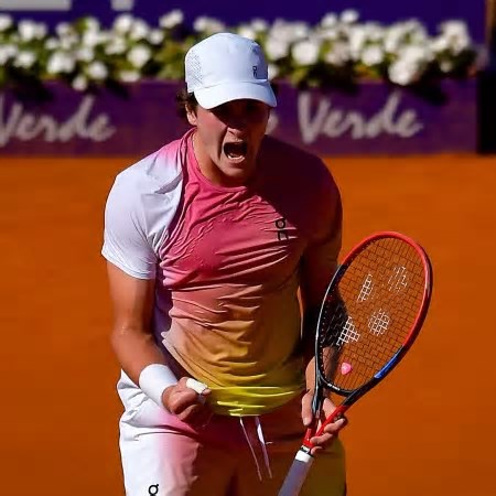 João Fonseca conquista título e faz história para o tênis brasileiro