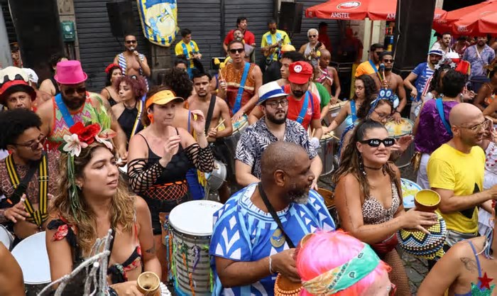 Fim de semana tem calor intenso e blocos de rua no RJ