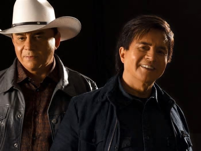 Chitãozinho e Xororó, Zezé Di Camargo e Luciano, Leonardo e mais sertanejos anunciam turnê