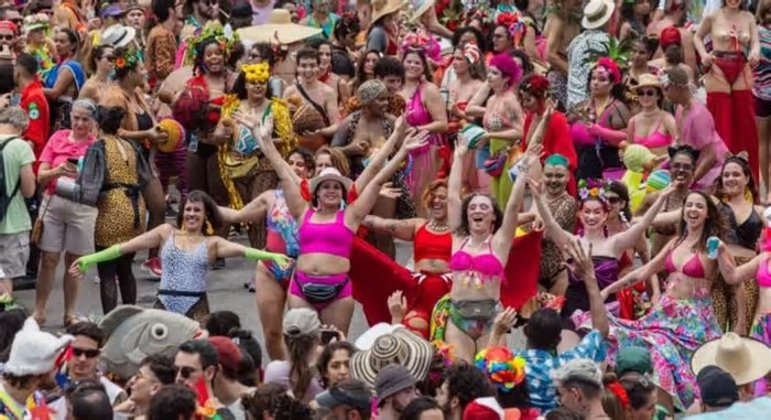 Qual a programação do pré-carnaval de Belo Horizonte neste domingo (23)?