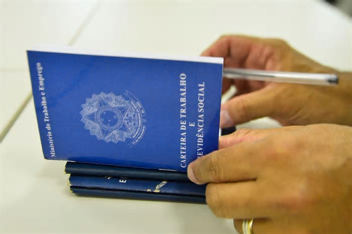 Procura trabalho? Postos do Sine em BH têm vagas para trabalhadores com e sem experiência