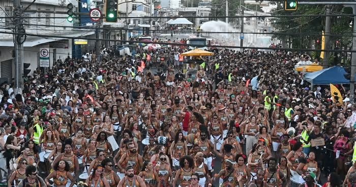 Cerca de 50 mil pessoas participaram da abertura do Pré-Carnaval de Juiz de Fora