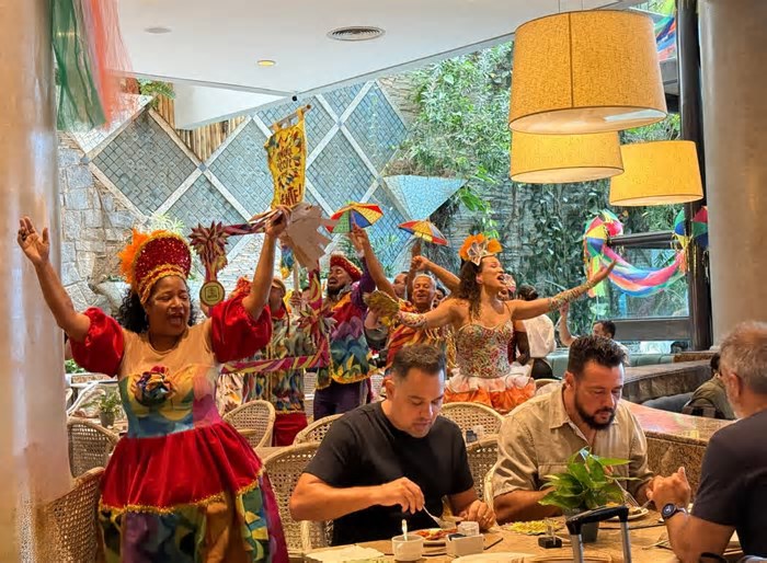 Carnaval em Recife deve movimentar R$ 2 bilhões; capital oferece atrativos para turistas