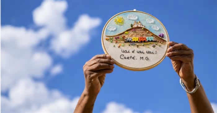 Bordando histórias e cruzando destinos: expedição em Minas Gerais une o turismo sustentável à prática do bordado