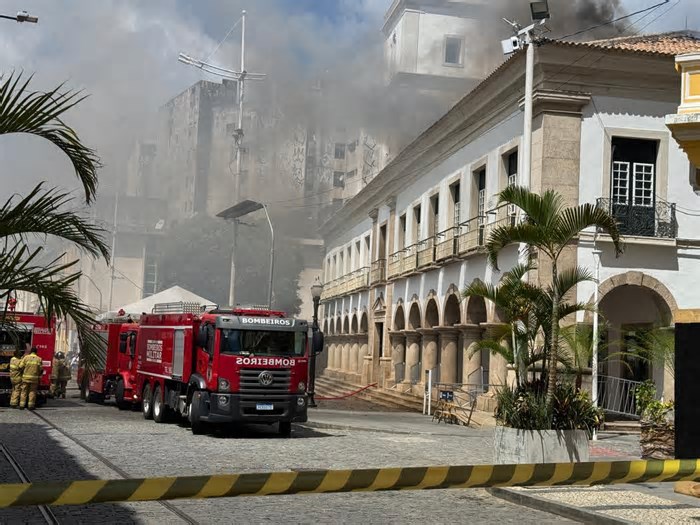 Número de incêndios em prédios históricos chama atenção, diz vereador: 'Precisamos de plano'