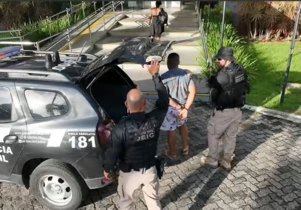 Operação prende grupo especializado em furto de celular em eventos na orla de Aracaju