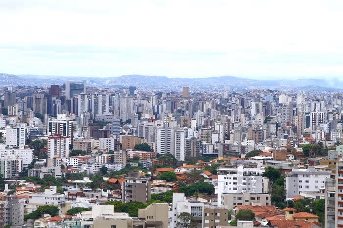 4 a cada 10 apartamentos vendidos em BH custam até R$ 350 mil, indica pesquisa da CMI/Secovi-MG