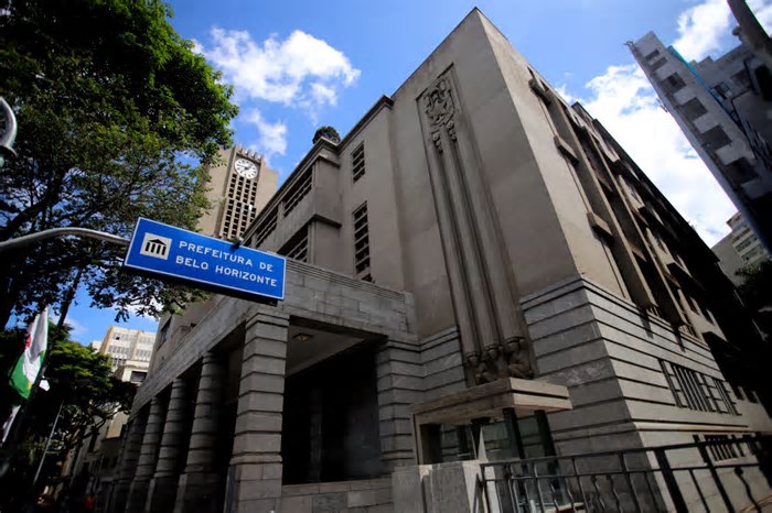 Após impasse com catadores, Prefeitura de BH assina termo de adesão a programa do governo federal