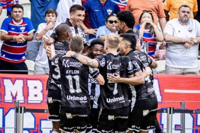 Ceará bate o Fortaleza e segue invicto no Cearense