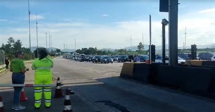 Filas nos pedágios da BR-101, em SC, têm a assinatura da omissa ANTT