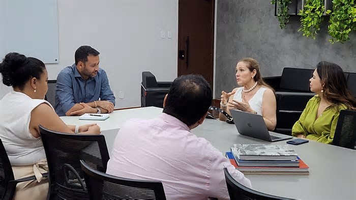 Equipe da Fundação Rede Amazônica firma parcerias com as secretarias de Educação, Meio Ambiente e Sebrae no AC