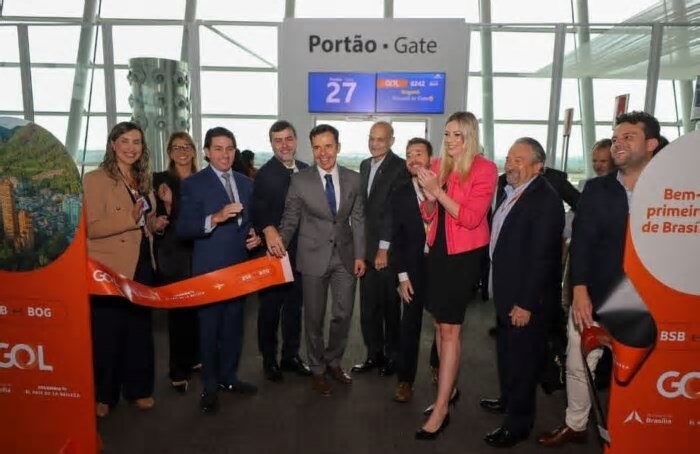Embratur e Gol inauguram primeiro voo entre Brasília e Bogotá