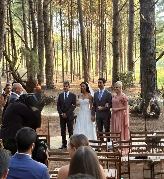 O casamento belo e romântico de Camila Esquerdo e Felipe Mota