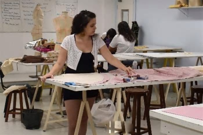 Oficina gratuita de customização de abadás para o Carnaval é ofertada no Recife