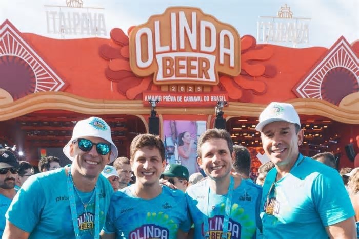 Felipe Carreras recebe João Campos, Hugo Motta e Álvaro Porto no Olinda Beer