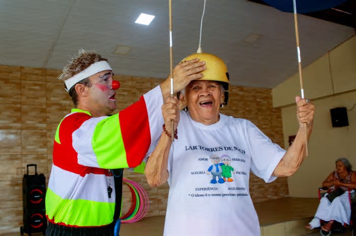 Lar Torres de Melo recebe edição especial de circo itinerante