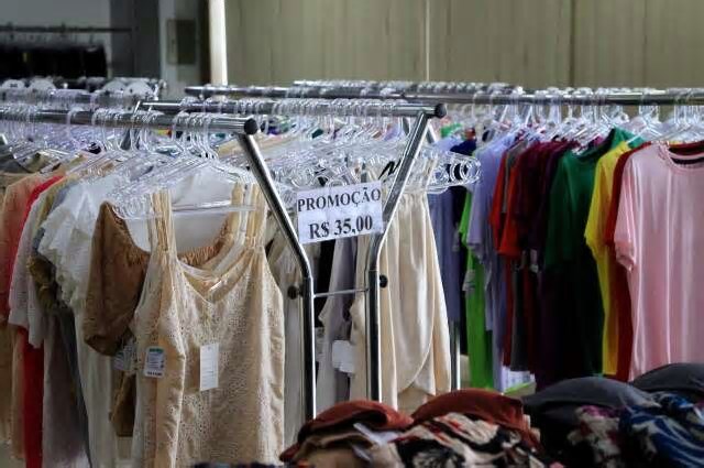 Com juros subindo, empresários preferem reduzir lucro a perder cliente