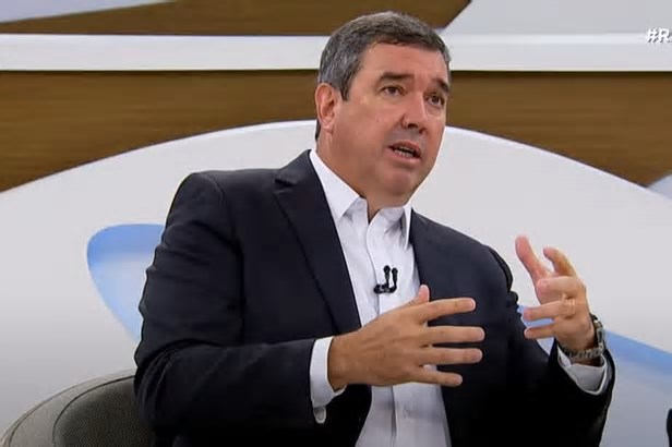 Riedel participa da posse de Flávio César no Comsefaz e retorna para evento da saúde em MS