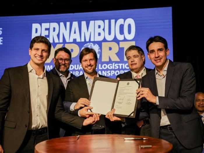 Inovações da Prefeitura do Recife são destaque na abertura do Fórum Pernambuco Export 2025